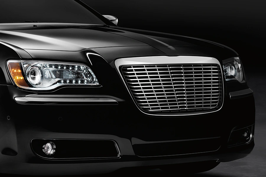 Avtomobilska rešetka: kjer se oblikovalska identiteta sreča z inženirsko natančnostjo